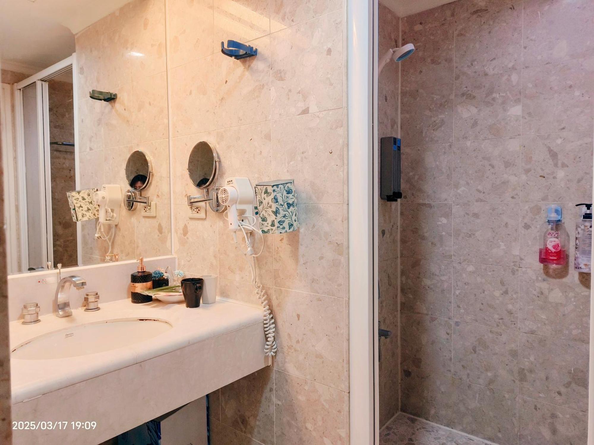 Niwill Homestay Тайчжун Экстерьер фото